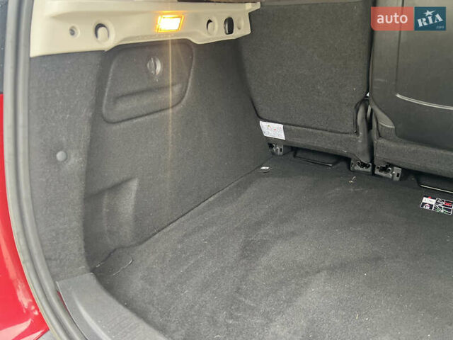 Красный Рено Сценик, объемом двигателя 1.5 л и пробегом 228 тыс. км за 8700 $, фото 51 на Automoto.ua