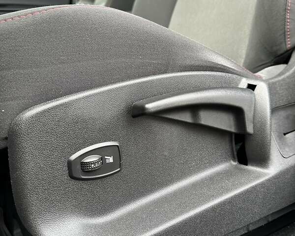 Червоний Рено Сценік, об'ємом двигуна 2 л та пробігом 176 тис. км за 9000 $, фото 30 на Automoto.ua