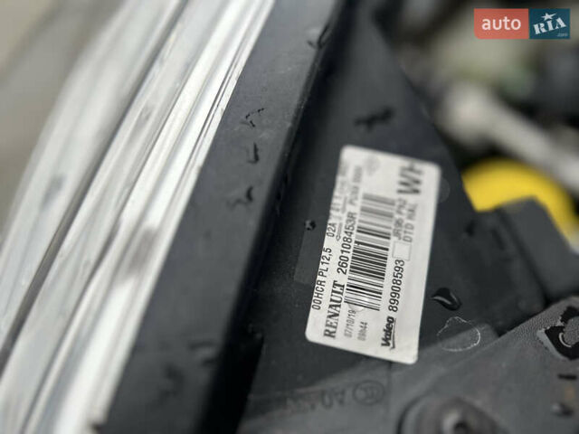 Красный Рено Сценик, объемом двигателя 1.5 л и пробегом 228 тыс. км за 8700 $, фото 76 на Automoto.ua