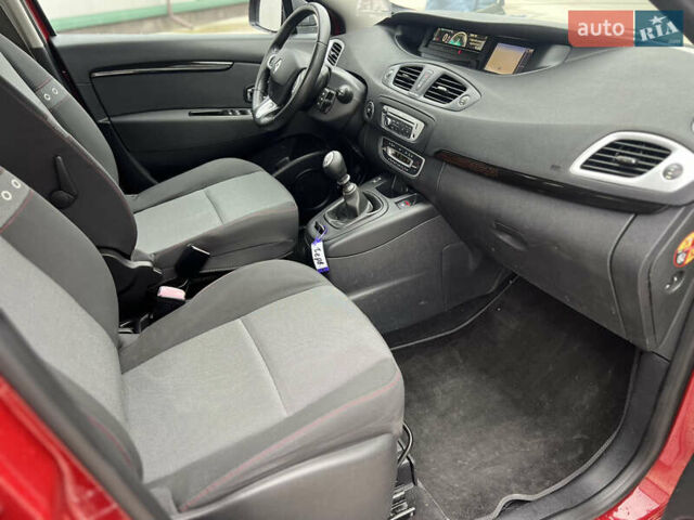 Красный Рено Сценик, объемом двигателя 1.5 л и пробегом 228 тыс. км за 8700 $, фото 61 на Automoto.ua