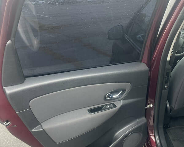 Красный Рено Сценик, объемом двигателя 1.5 л и пробегом 175 тыс. км за 10700 $, фото 14 на Automoto.ua