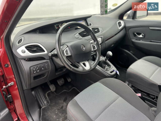 Красный Рено Сценик, объемом двигателя 1.5 л и пробегом 228 тыс. км за 8700 $, фото 31 на Automoto.ua