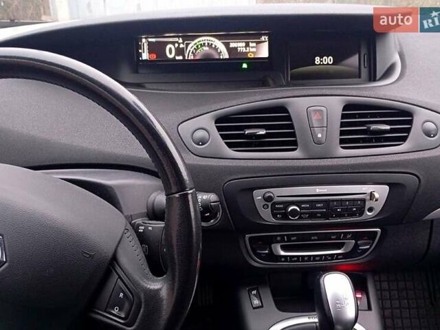 Червоний Рено Сценік, об'ємом двигуна 1.5 л та пробігом 207 тис. км за 9900 $, фото 6 на Automoto.ua