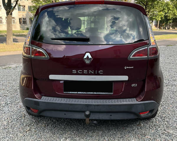 Червоний Рено Сценік, об'ємом двигуна 1.5 л та пробігом 198 тис. км за 8499 $, фото 1 на Automoto.ua