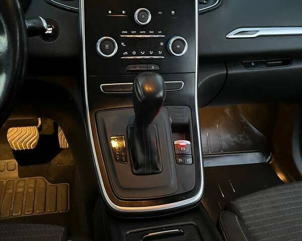 Червоний Рено Сценік, об'ємом двигуна 1.46 л та пробігом 236 тис. км за 15300 $, фото 16 на Automoto.ua