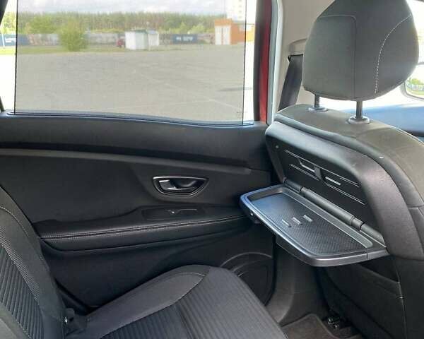 Красный Рено Сценик, объемом двигателя 1.46 л и пробегом 154 тыс. км за 15000 $, фото 26 на Automoto.ua