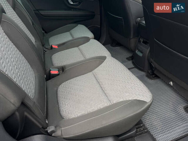 Красный Рено Сценик, объемом двигателя 1.33 л и пробегом 41 тыс. км за 16300 $, фото 42 на Automoto.ua