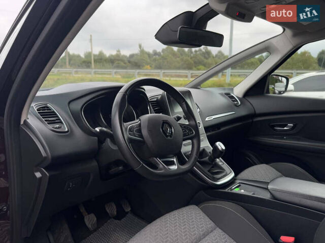 Красный Рено Сценик, объемом двигателя 1.33 л и пробегом 41 тыс. км за 16300 $, фото 54 на Automoto.ua