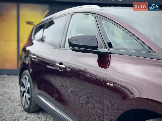 Красный Рено Сценик, объемом двигателя 1.33 л и пробегом 41 тыс. км за 16300 $, фото 9 на Automoto.ua