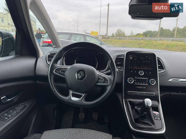 Красный Рено Сценик, объемом двигателя 1.33 л и пробегом 41 тыс. км за 16300 $, фото 39 на Automoto.ua