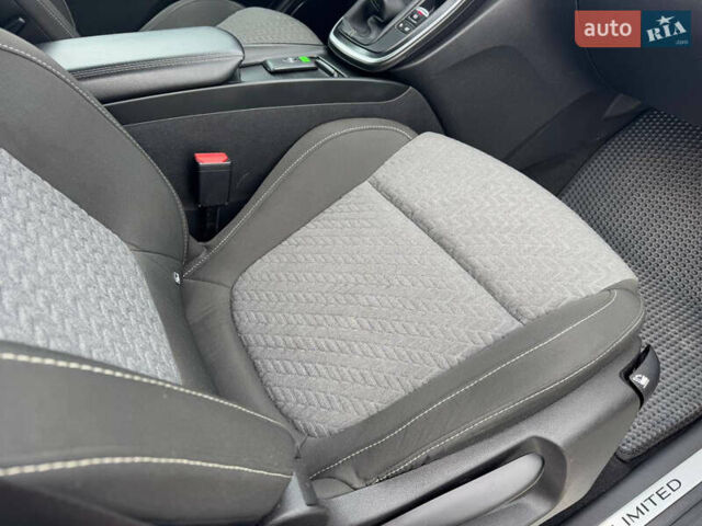 Красный Рено Сценик, объемом двигателя 1.33 л и пробегом 41 тыс. км за 16300 $, фото 34 на Automoto.ua