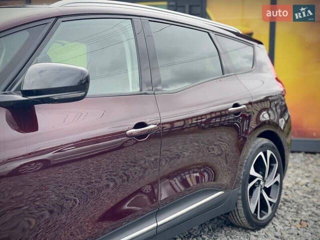 Красный Рено Сценик, объемом двигателя 1.33 л и пробегом 41 тыс. км за 16300 $, фото 17 на Automoto.ua