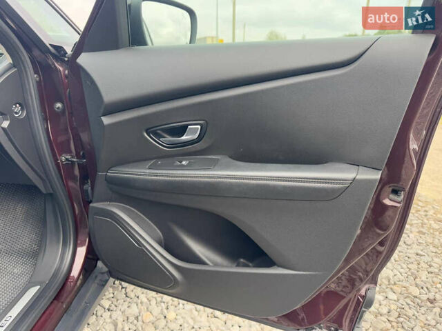 Красный Рено Сценик, объемом двигателя 1.33 л и пробегом 41 тыс. км за 16300 $, фото 36 на Automoto.ua