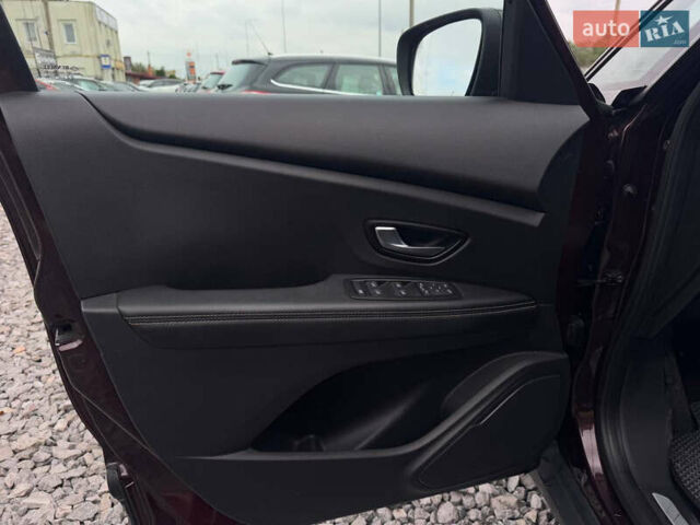 Красный Рено Сценик, объемом двигателя 1.33 л и пробегом 41 тыс. км за 16300 $, фото 55 на Automoto.ua