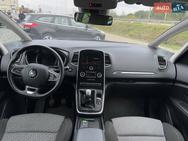 Красный Рено Сценик, объемом двигателя 1.33 л и пробегом 41 тыс. км за 16500 $, фото 38 на Automoto.ua