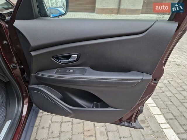 Красный Рено Сценик, объемом двигателя 1.33 л и пробегом 36 тыс. км за 18000 $, фото 51 на Automoto.ua