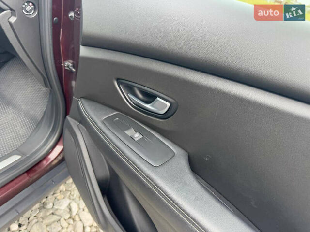 Красный Рено Сценик, объемом двигателя 1.33 л и пробегом 41 тыс. км за 16300 $, фото 37 на Automoto.ua