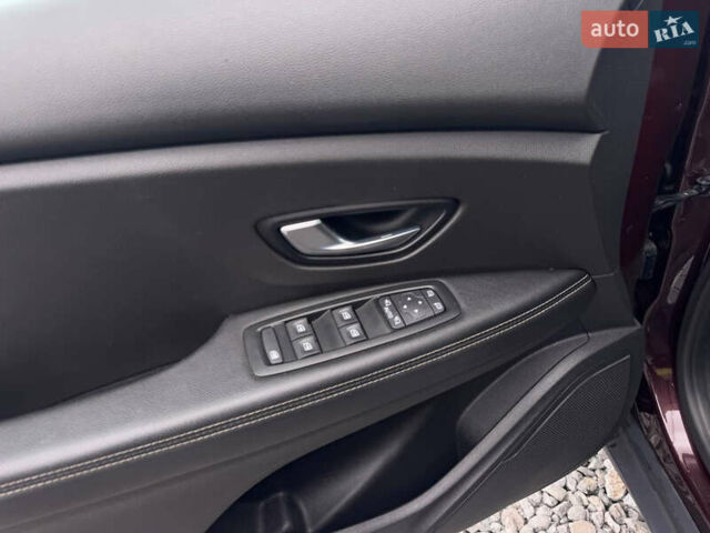 Красный Рено Сценик, объемом двигателя 1.33 л и пробегом 41 тыс. км за 16300 $, фото 56 на Automoto.ua