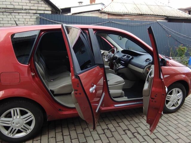 Красный Рено Сценик, объемом двигателя 1.6 л и пробегом 228 тыс. км за 4500 $, фото 17 на Automoto.ua