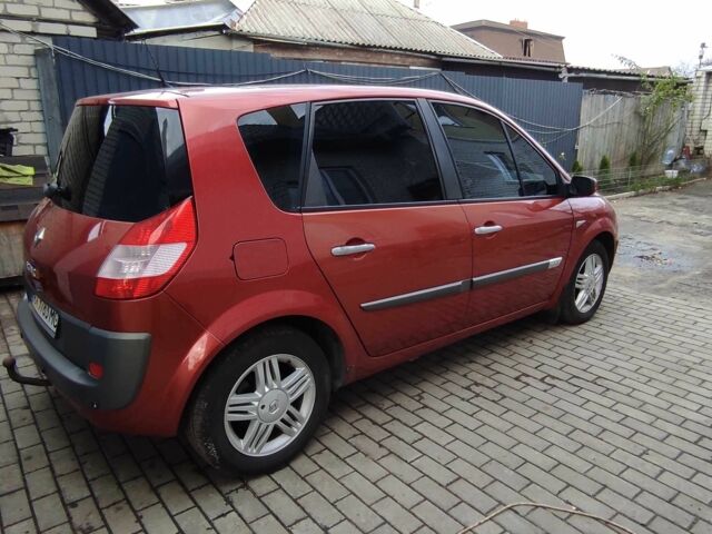 Красный Рено Сценик, объемом двигателя 1.6 л и пробегом 228 тыс. км за 4500 $, фото 3 на Automoto.ua