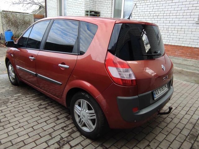 Красный Рено Сценик, объемом двигателя 1.6 л и пробегом 228 тыс. км за 4500 $, фото 1 на Automoto.ua