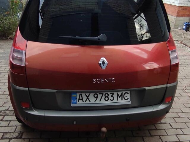 Красный Рено Сценик, объемом двигателя 1.6 л и пробегом 228 тыс. км за 4500 $, фото 2 на Automoto.ua