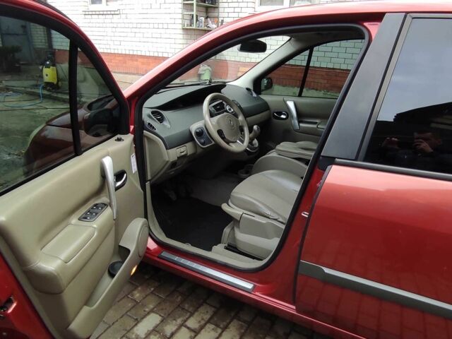 Красный Рено Сценик, объемом двигателя 1.6 л и пробегом 228 тыс. км за 4500 $, фото 12 на Automoto.ua