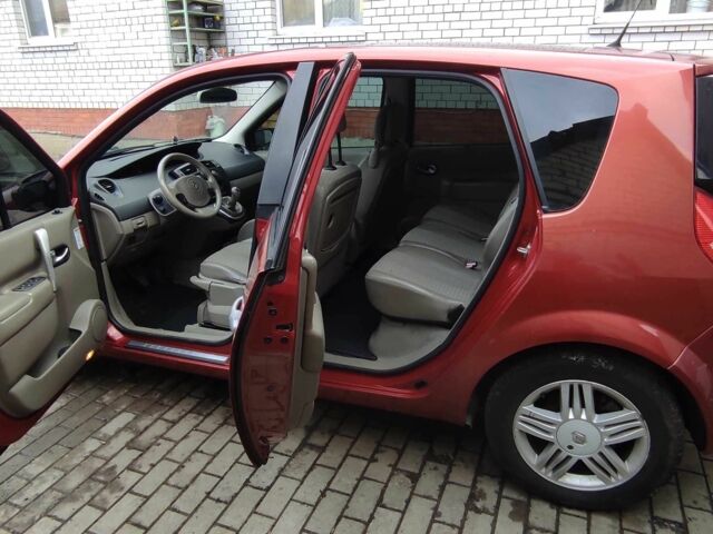 Красный Рено Сценик, объемом двигателя 1.6 л и пробегом 228 тыс. км за 4500 $, фото 18 на Automoto.ua