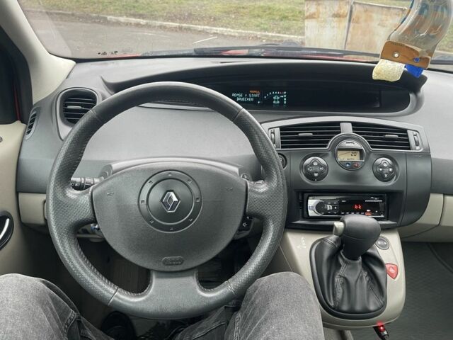 Красный Рено Сценик, объемом двигателя 2 л и пробегом 166 тыс. км за 4600 $, фото 16 на Automoto.ua