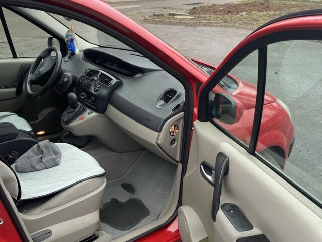 Красный Рено Сценик, объемом двигателя 2 л и пробегом 166 тыс. км за 4600 $, фото 12 на Automoto.ua