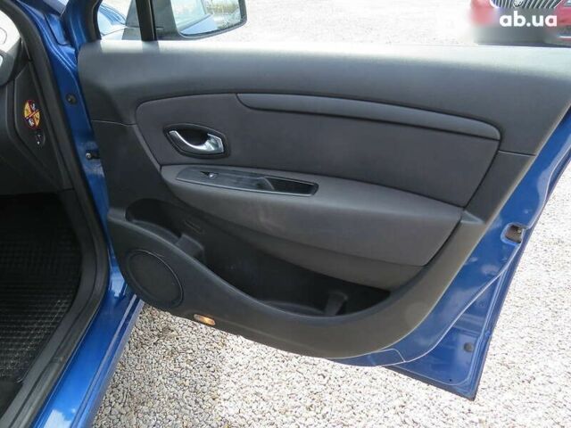 Рено Сценик, объемом двигателя 1.5 л и пробегом 142 тыс. км за 7500 $, фото 17 на Automoto.ua