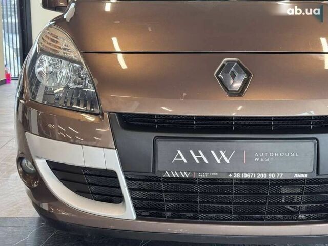 Рено Сценик, объемом двигателя 4.25 л и пробегом 174 тыс. км за 6900 $, фото 2 на Automoto.ua
