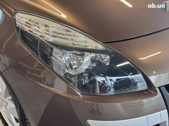 Рено Сценик, объемом двигателя 4.25 л и пробегом 174 тыс. км за 6900 $, фото 4 на Automoto.ua