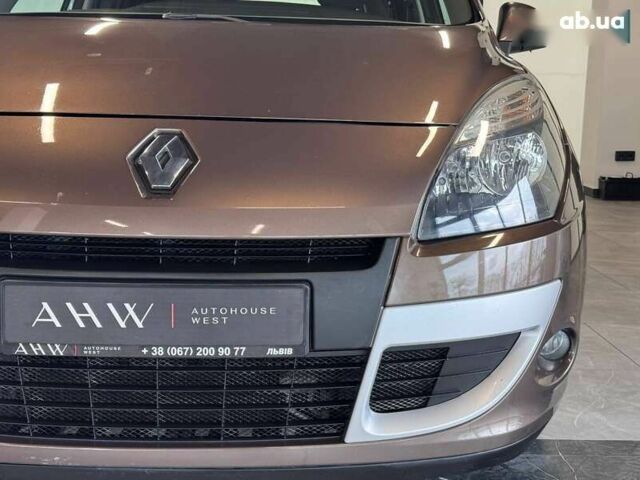 Рено Сценик, объемом двигателя 4.25 л и пробегом 174 тыс. км за 6900 $, фото 3 на Automoto.ua