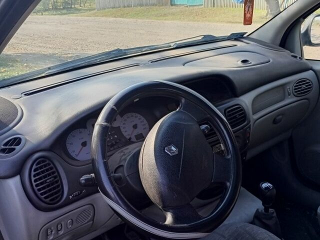 Рено Сценик, объемом двигателя 2 л и пробегом 312 тыс. км за 3397 $, фото 4 на Automoto.ua