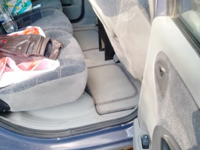 Рено Сценик, объемом двигателя 2 л и пробегом 345 тыс. км за 2800 $, фото 10 на Automoto.ua