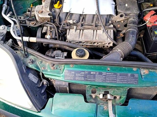 Рено Сценік, об'ємом двигуна 1.6 л та пробігом 196 тис. км за 2300 $, фото 4 на Automoto.ua
