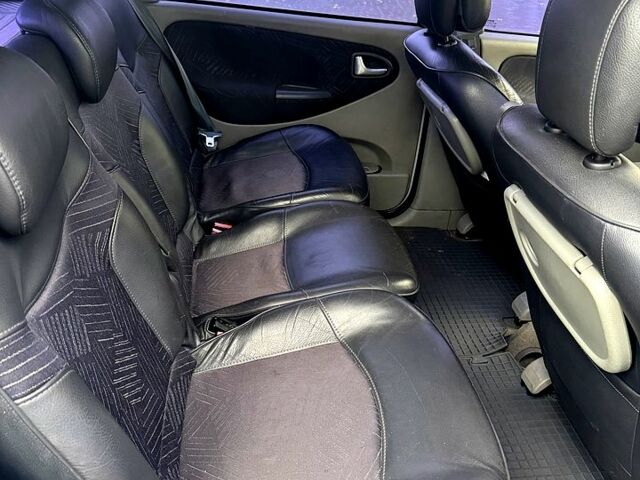 Рено Сценік, об'ємом двигуна 2 л та пробігом 230 тис. км за 2450 $, фото 7 на Automoto.ua