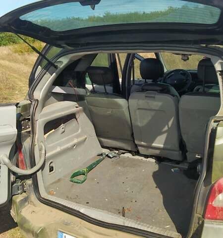 Рено Сценик, объемом двигателя 0 л и пробегом 350 тыс. км за 3950 $, фото 1 на Automoto.ua