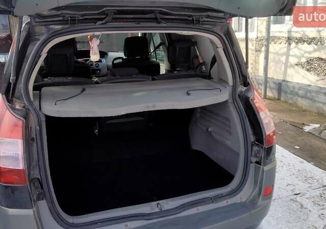 Рено Сценик, объемом двигателя 1.6 л и пробегом 225 тыс. км за 4700 $, фото 12 на Automoto.ua