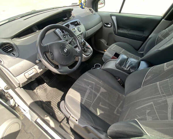 Рено Сценик, объемом двигателя 1.87 л и пробегом 212 тыс. км за 4700 $, фото 11 на Automoto.ua