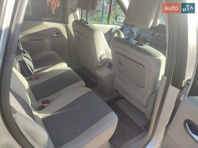 Рено Сценик, объемом двигателя 1.6 л и пробегом 165 тыс. км за 4600 $, фото 6 на Automoto.ua