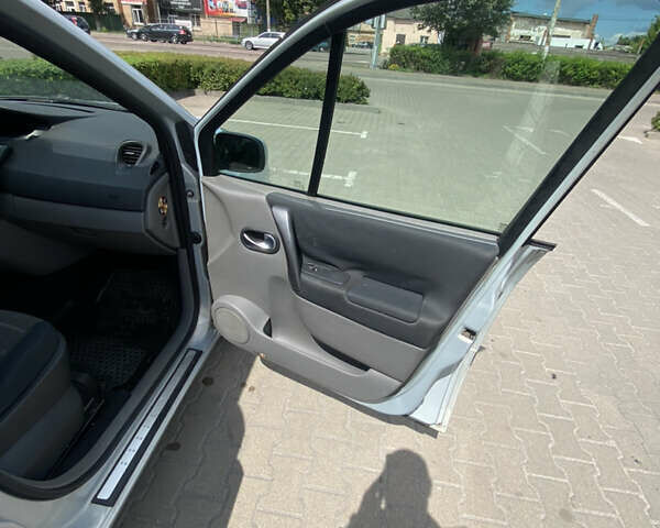 Рено Сценик, объемом двигателя 1.87 л и пробегом 212 тыс. км за 4700 $, фото 19 на Automoto.ua