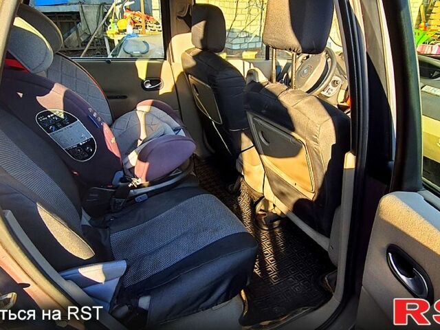 Рено Сценик, объемом двигателя 16 л и пробегом 219 тыс. км за 4500 $, фото 5 на Automoto.ua
