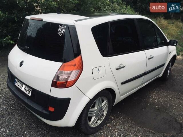 Рено Сценик, объемом двигателя 2 л и пробегом 254 тыс. км за 4300 $, фото 4 на Automoto.ua