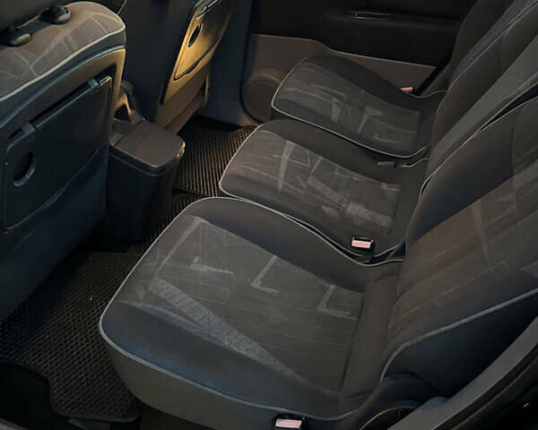 Рено Сценик, объемом двигателя 1.5 л и пробегом 270 тыс. км за 4100 $, фото 5 на Automoto.ua