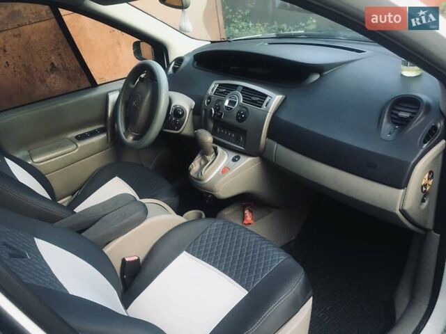 Рено Сценик, объемом двигателя 2 л и пробегом 254 тыс. км за 4300 $, фото 14 на Automoto.ua