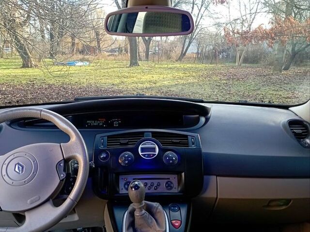 Рено Сценик, объемом двигателя 19 л и пробегом 180 тыс. км за 4000 $, фото 3 на Automoto.ua