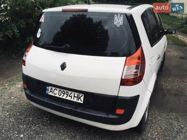 Рено Сценик, объемом двигателя 2 л и пробегом 254 тыс. км за 4300 $, фото 5 на Automoto.ua