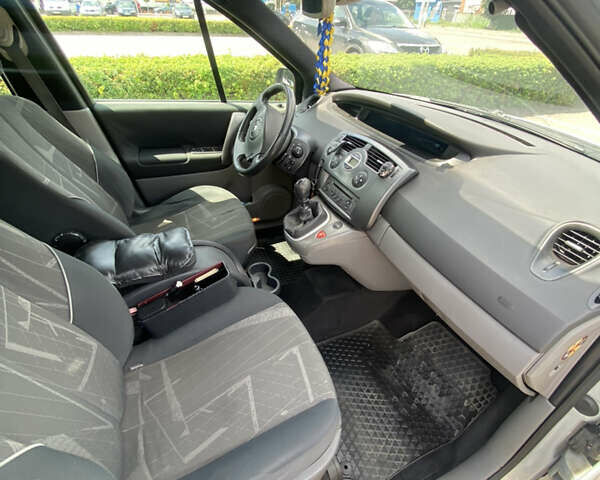 Рено Сценик, объемом двигателя 1.87 л и пробегом 212 тыс. км за 4700 $, фото 10 на Automoto.ua